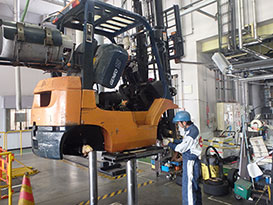 Forklift servicing